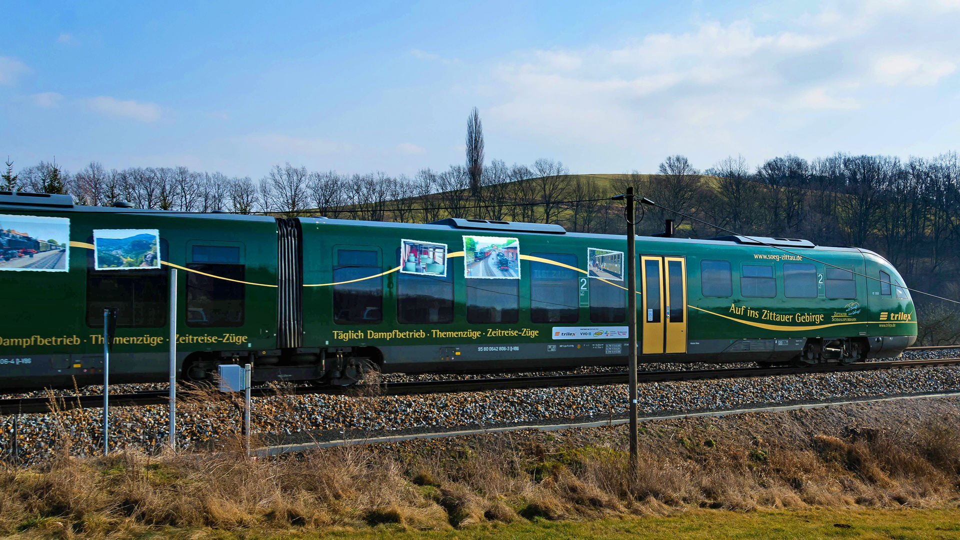 Trilex-Zug als Werbeträger für die Zittauer Schmalspurbahn 
© ZVO - Foto: Holger Hinz