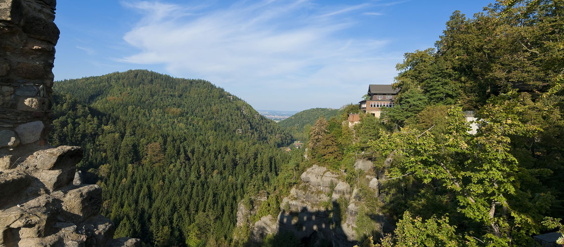 Blick vom Berg Oybin in das Zittauer Gebirge 
© TMGS/ Dittrich