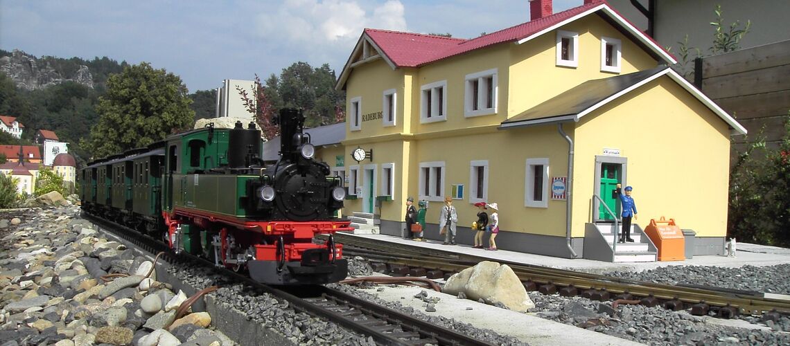 Gartenbahnanlage der Eisenbahnwelten im Kurort Rathen 
© Eisenbahnwelten im Kurort Rathen