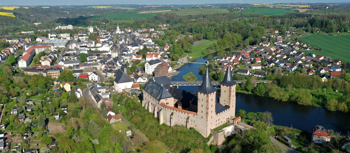 Blick &uuml;ber die Stadt Rochlitz mit der Mulde 
&copy; LUFTFLUG.com CC BY-SA