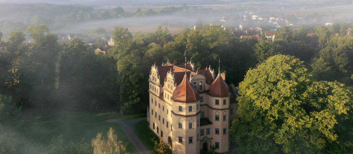 Schlosshotel Alth&ouml;rnitz 
&copy; Ondrej Hromadko - hi@ondrejhromadko.com