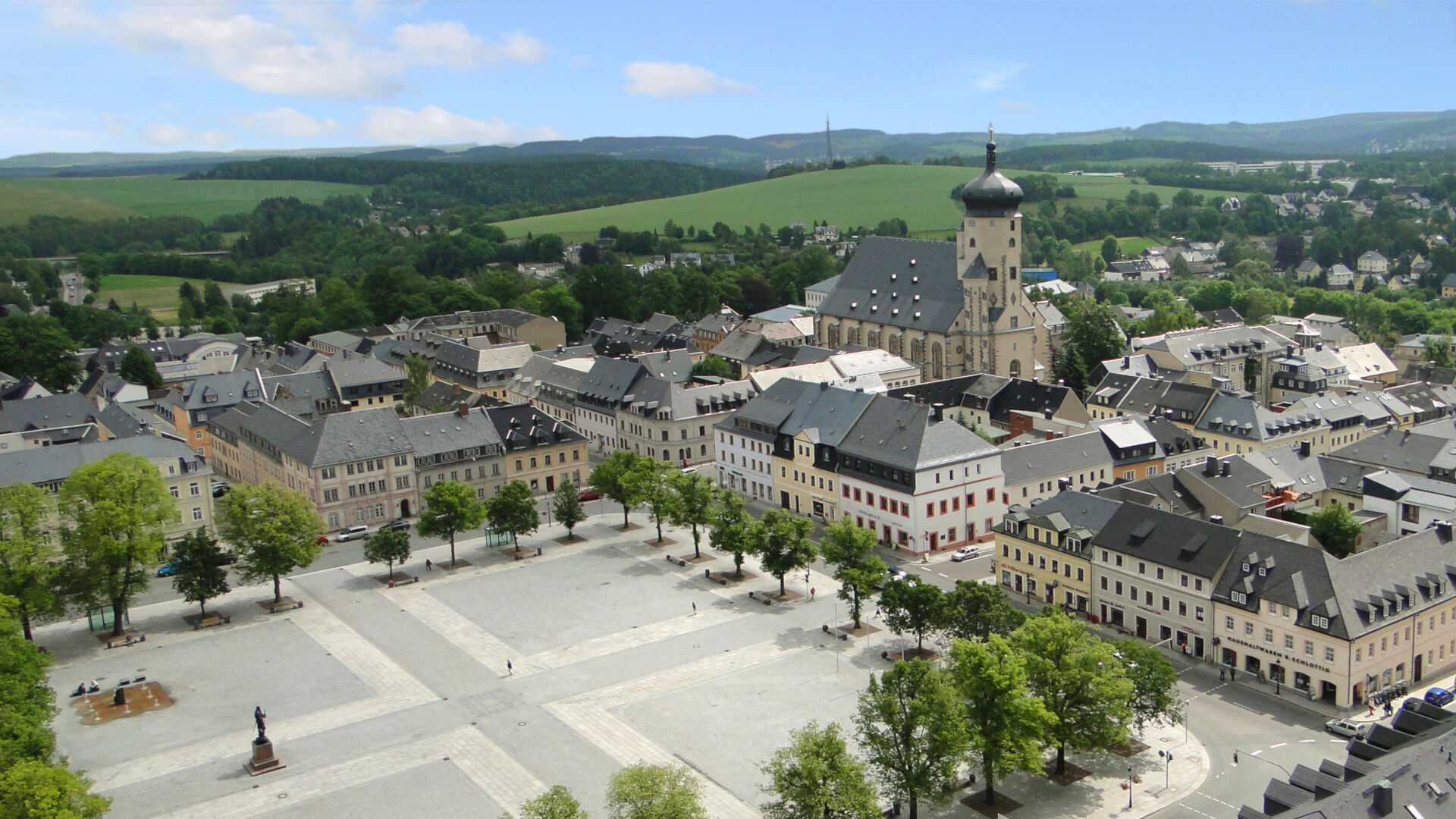 Marienberg mit Marktplatz und Kirche 
© Stadtverwaltung Marienberg