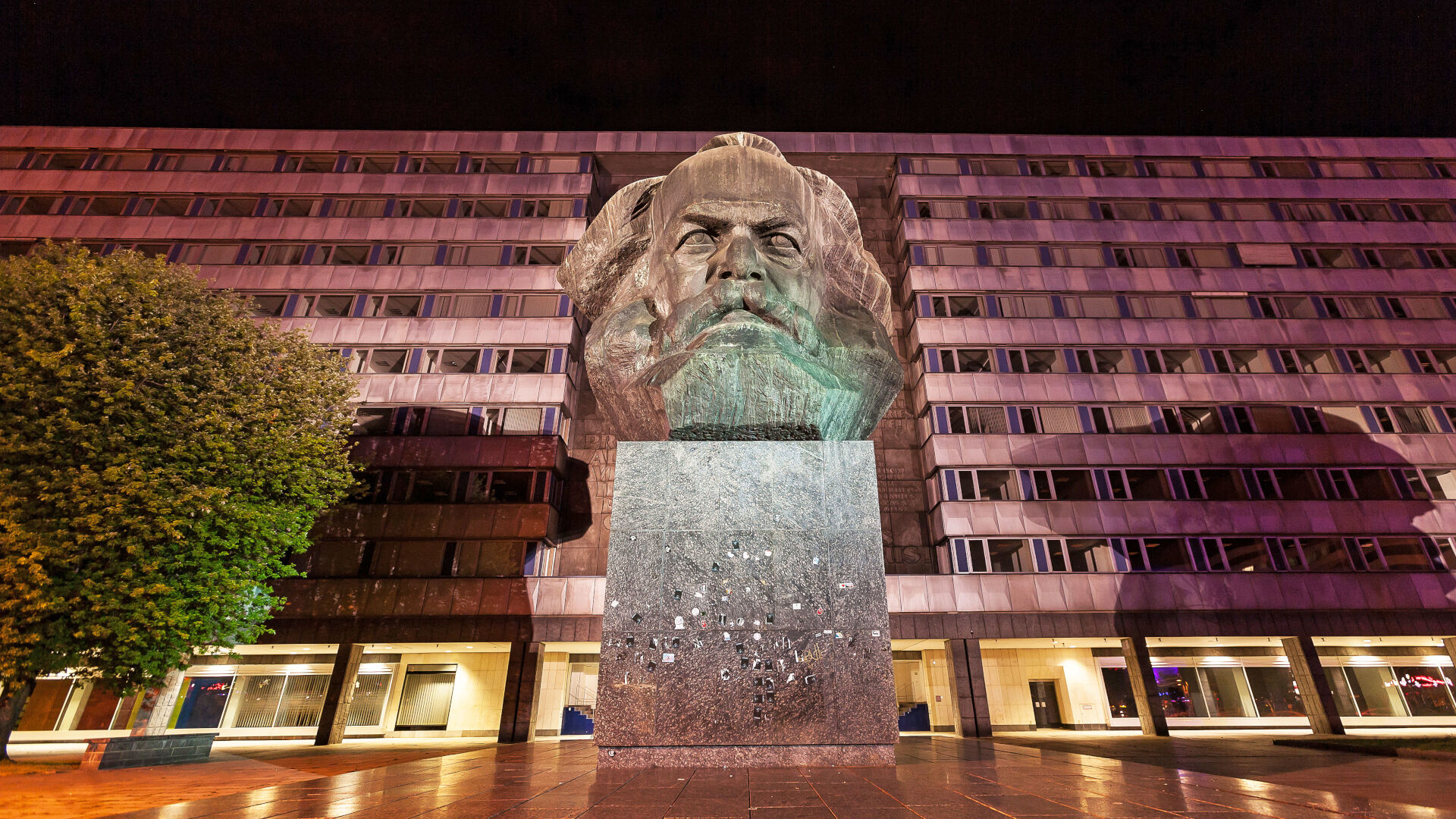 Karl-Marx-Monument Chemnitz 
© Laszlo Farkas