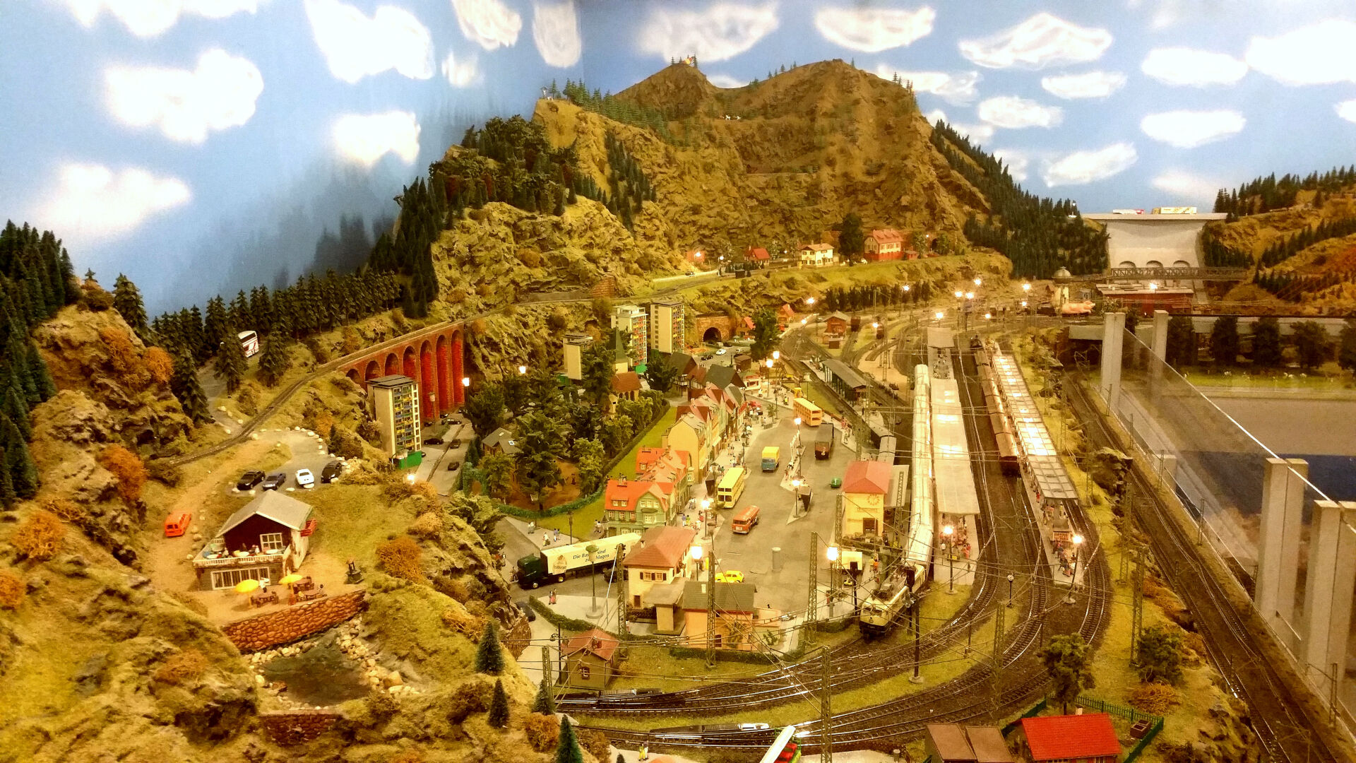 Modelleisenbahnland Oderwitz 
&copy; Modelleisenbahnland Oderwitz e.V.