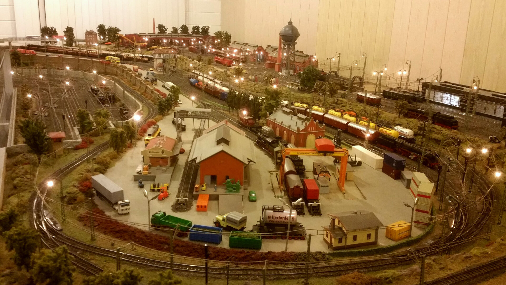 Modelleisenbahnland Oderwitz 
&copy; Modelleisenbahnland Oderwitz e.V.