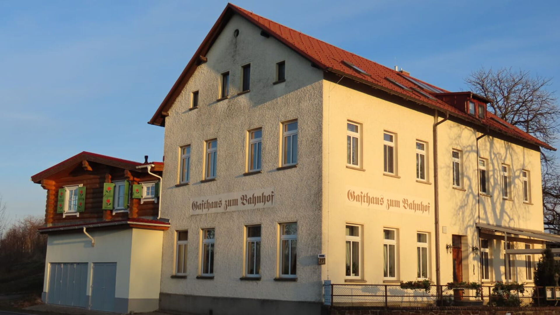 &copy; Gasthaus & Pension "Zum Bahnhof" Wermsdorf