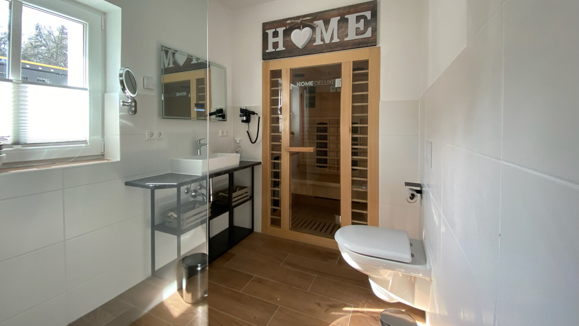 Ferienh&auml;user am Bahnhof Bertsdorf 
&copy; Ronald R&auml;tze