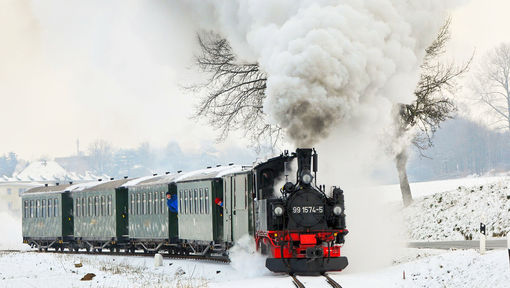Winterbetrieb mit Dampfzug auf der D&ouml;llnitzbahn. 
&copy; D&ouml;llnitzbahn GmbH - Sven Bartsch