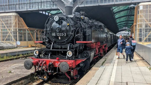Zug nach Rothenburg in G&ouml;rlitz Hbf 
&copy; Tom Radics